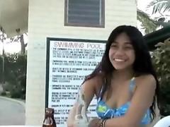 Pattaya Thai sluts gives a great BJ